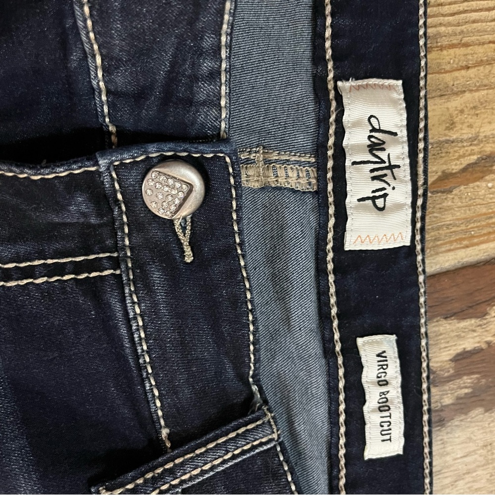 DayTrip Buckle brand Virgo Bootcut size 34R